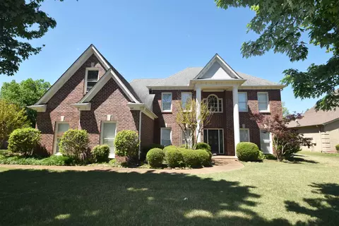 1787 Charrington Ln, Collierville, TN 38017