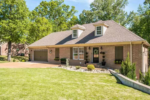 50 Plantation Dr, Eads, TN 38028