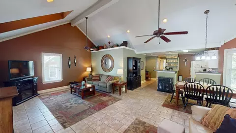 Living - 6 Chris Cv, Iuka, MS 38852 photo 1 of 6