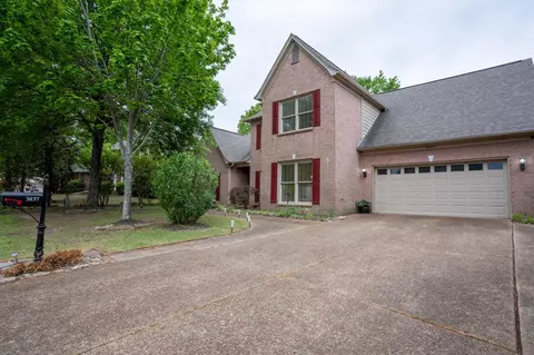3837 Cutter Cv, Lakeland, TN 38002