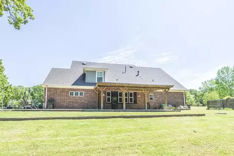 Exterior - 4063 Three Doves Cv, Bartlett, TN 38133 photo 5 of 11