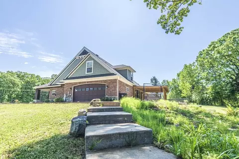 Exterior - 4063 Three Doves Cv, Bartlett, TN 38133 photo 10 of 11