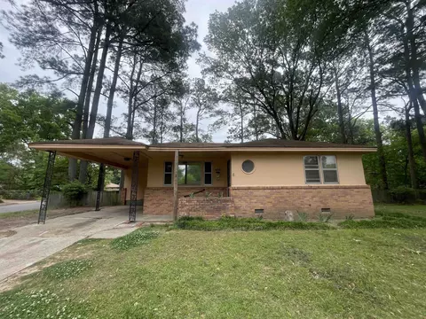 400 N Fernway Rd, Memphis, TN 38117
