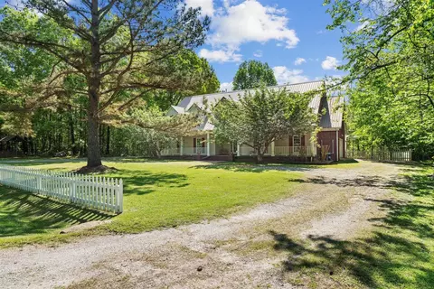 139 Pine Ridge Cv, Mount Pleasant, MS 38635 photo 4