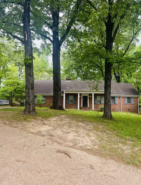 1040 Bluebird Rd, Memphis, TN 38116