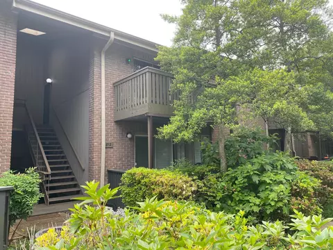 812 Creekside Dr #2, Memphis, TN 38117