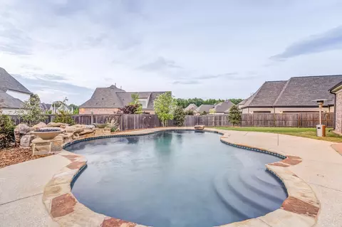 Exterior - 651 Cedar Shadows Cir E, Collierville, TN 38017 photo 9 of 11