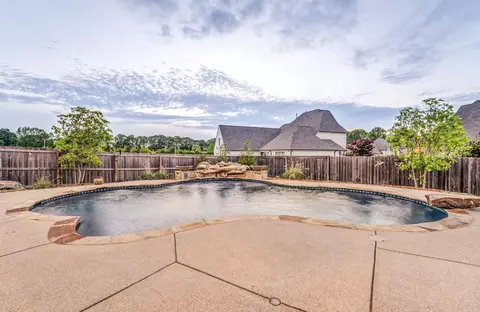 Exterior - 651 Cedar Shadows Cir E, Collierville, TN 38017 photo 8 of 11