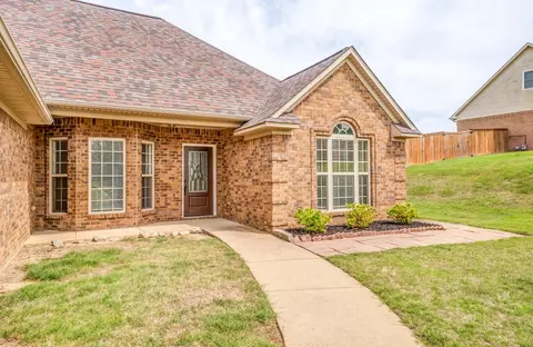 200 Cotton Fall Dr, Atoka, TN 38004