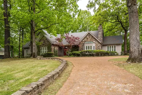 5831 Garden Oak Cv, Memphis, TN 38120