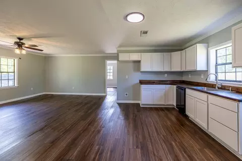 Kitchen - 164 Melrose Rd, Covington, TN 38019 photo 1 of 3