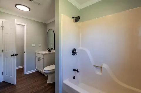 Bath - 164 Melrose Rd, Covington, TN 38019 photo 4 of 4