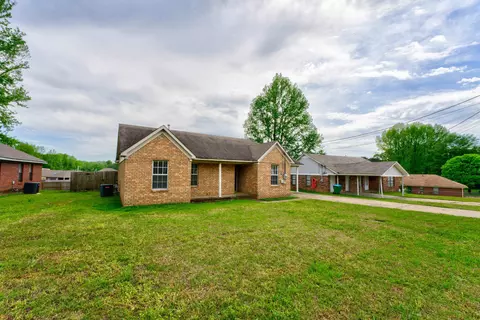 109 Laurel Ln, Munford, TN 38058