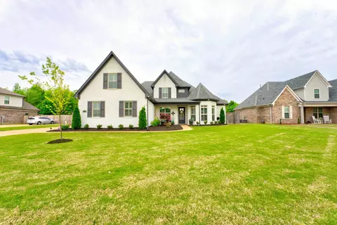 460 Cambridge Cv, Oakland, TN 38060