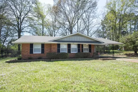143 Ivan Rd, Memphis, TN 38109