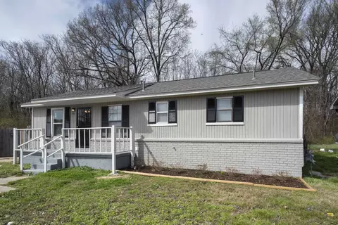 80 W Otsego Dr, Memphis, TN 38109