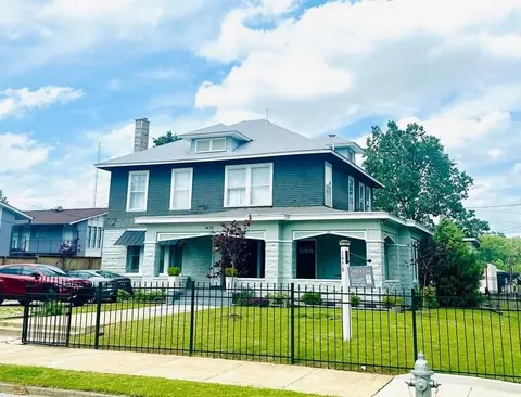 1470 Monroe Ave, Memphis, TN 38104