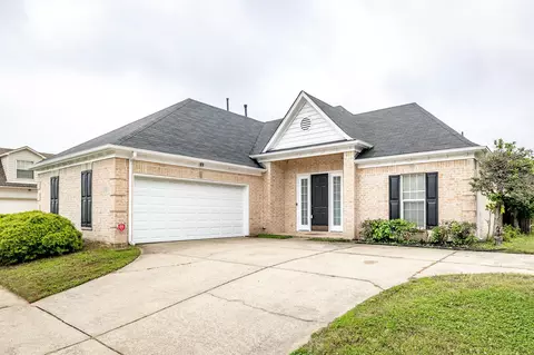 930 E Nesting Wood Cir, Memphis, TN 38018