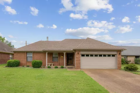 1249 Sandy Stone Ln, Memphis, TN 38016
