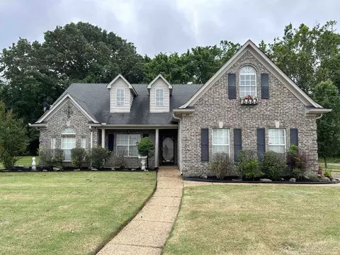 315 Green Valley Dr, Oakland, TN 38060