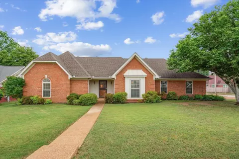 1270 Sandy Stone Ln, Memphis, TN 38016