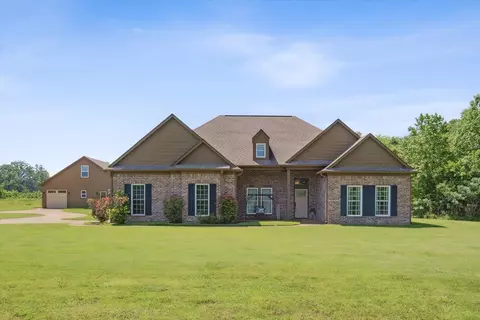 422 Hewlett Dr, Rossville, TN 38066