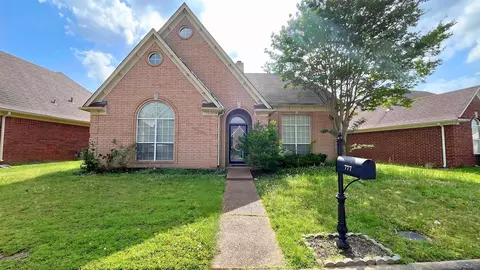 777 Silver Sands Dr, Cordova, TN 38018