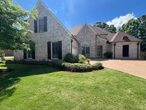 849 Six Oaks Ln, Collierville, TN 38017