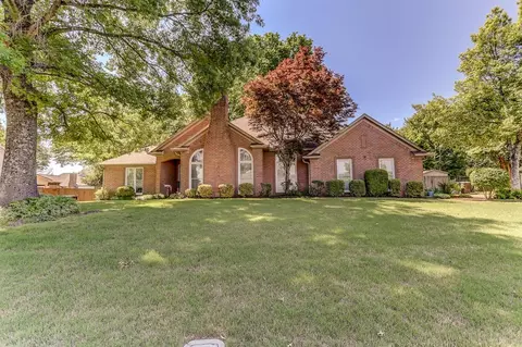 8891 Ellenwood Cv N, Bartlett, TN 38133