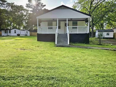 5907 Old Millington Rd, Millington, TN 38053
