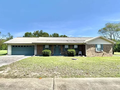 3024 Russell Bond Rd, Millington, TN 38053