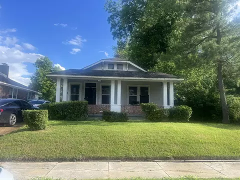 921 Forrest Ave, Memphis, TN 38105