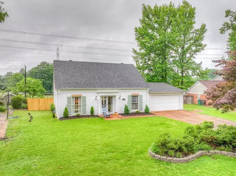 1689 Cedarcrest Cv, Germantown, TN 38138