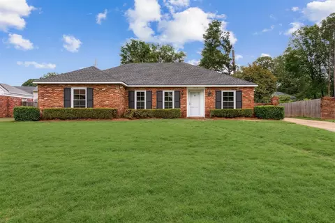 2418 Mackinnon Dr, Memphis, TN 38119