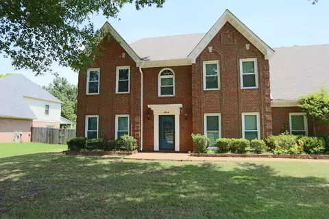 8588 Riverwood Farms Pkwy, Memphis, TN 38016