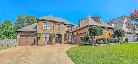 8906 River Pine Dr, Cordova, TN 38016