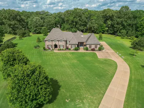 120 Bonne Terre Cv, Eads, TN 38028