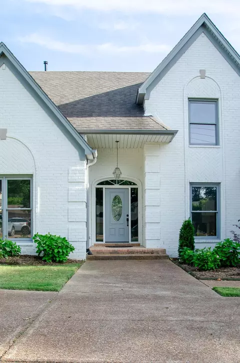 7155 Neshoba Rd, Germantown, TN 38138
