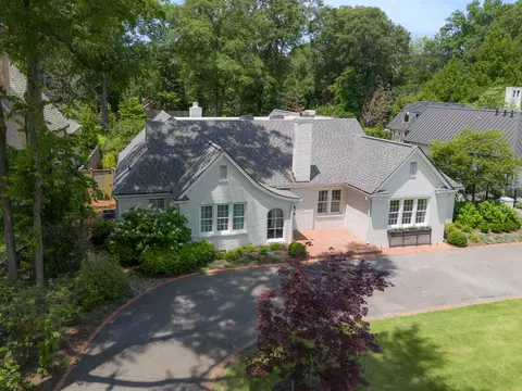 247 E Cherry Cir, Memphis, TN 38117