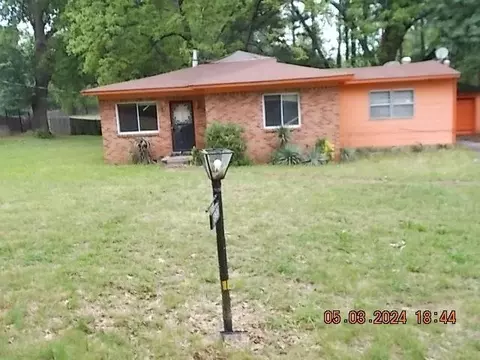 820 Dolan Rd, Memphis, TN 38116