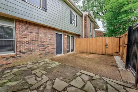 1683 Regents Park Dr #A, Memphis, TN 38104