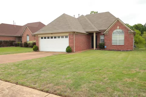 6916 Manslick Rd, Cordova, TN 38018