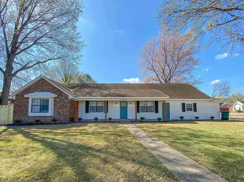 6709 Rockbrook Dr, Memphis, TN 38141