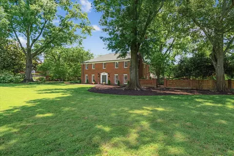 4585 Walnut Grove Rd, Memphis, TN 38117