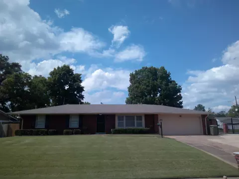 5064 Ridgewood Dr, Memphis, TN 38116