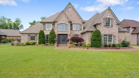 12192 S Shady Tree Ln, Arlington, TN 38002