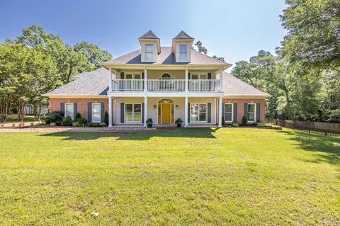 70 Woodmont Dr, Eads, TN 38028