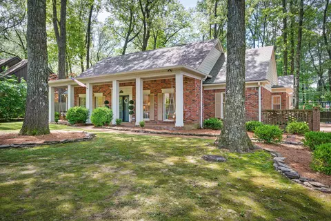 2183 Lochlevin Dr, Memphis, TN 38119