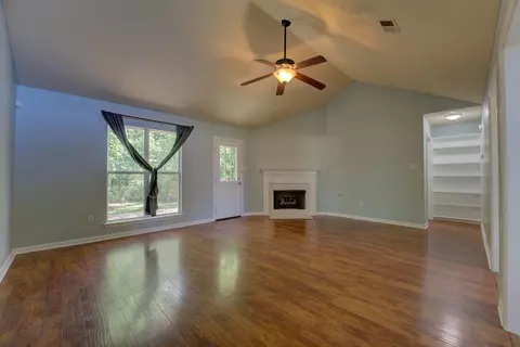 10889 Carter Lane Cv, Olive Branch, MS 38654