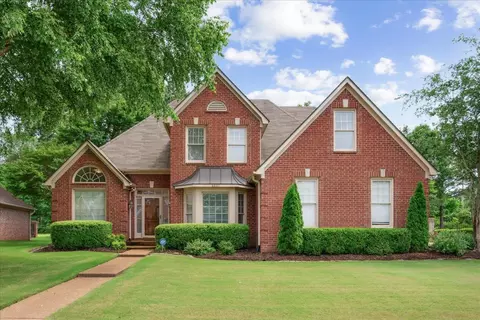 8807 River Hollow Dr, Memphis, TN 38016